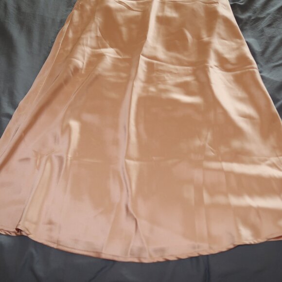 Commense High Waisted Satin Flowy Midi Skirt - XS - Picture 3 of 5